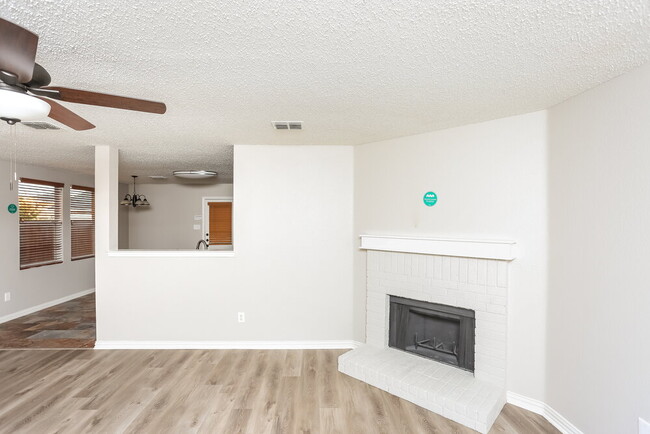 Building Photo - 1732 Rialto Way