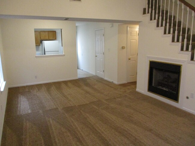 Building Photo - 3522-3524-3524 Prescott Dr