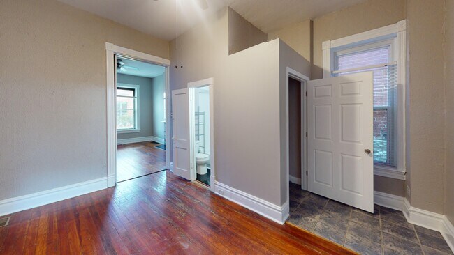 Building Photo - 2407 S 9th St