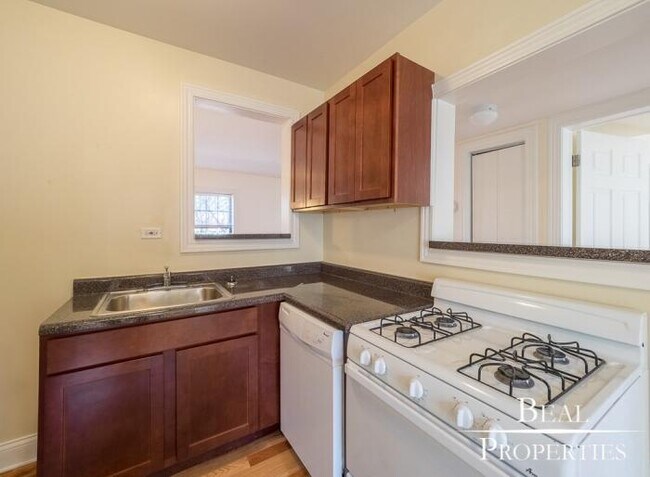Foto del edificio - 1 bedroom in CHICAGO IL 60657