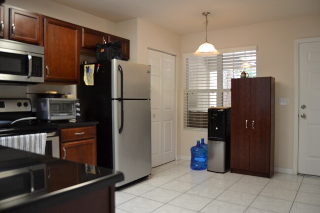 Foto del edificio - 4687 SW 48th Dr