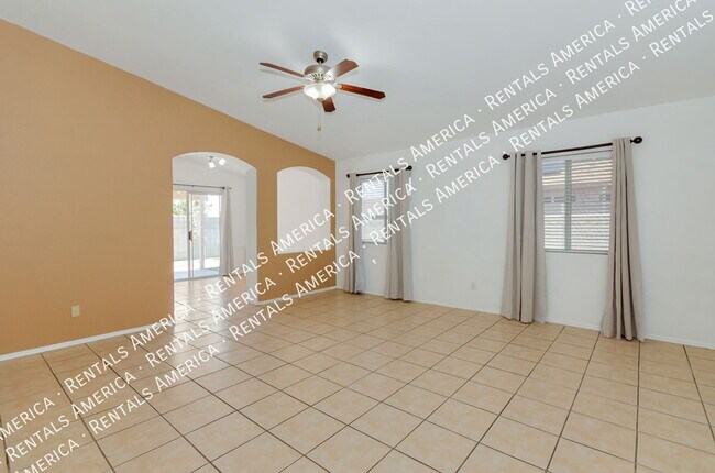Foto del edificio - 4732 S Fenwick Dr