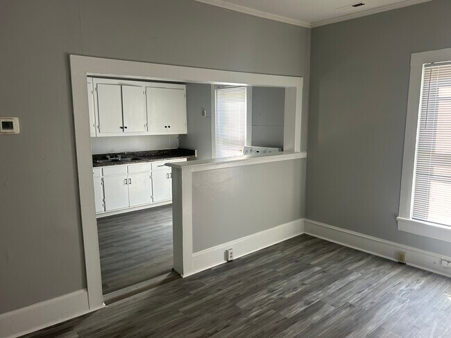 Foto del edificio - 1230 Old Wilkesboro Rd