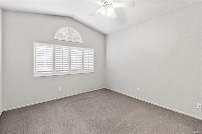 Foto del edificio - 166 Almador, Irvine, CA 92614 - 3 BR 3 BA ...