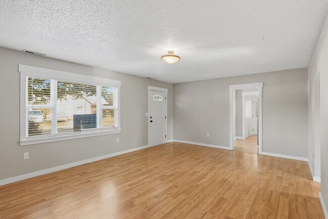 Foto del edificio - Charming Silverton Home Near Downtown