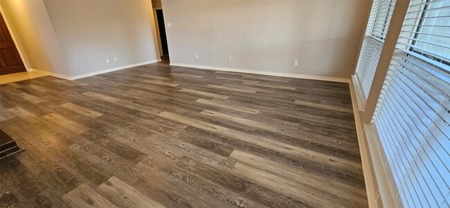 Building Photo - 4027 Avanti Dr