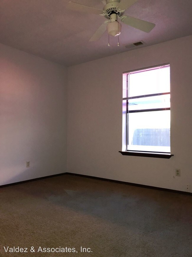 Building Photo - 2 br, 2 bath House - 1054 Calle Don Roberto