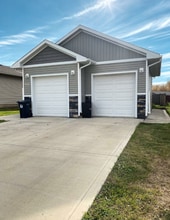 Building Photo - 9613B-96113 113 Ave