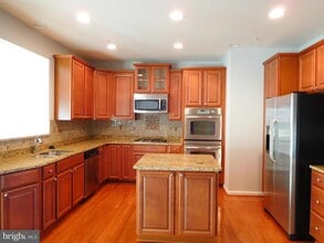 Building Photo - 2112 Congresbury Pl