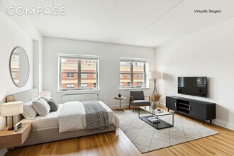 Building Photo - 516 W 47th St