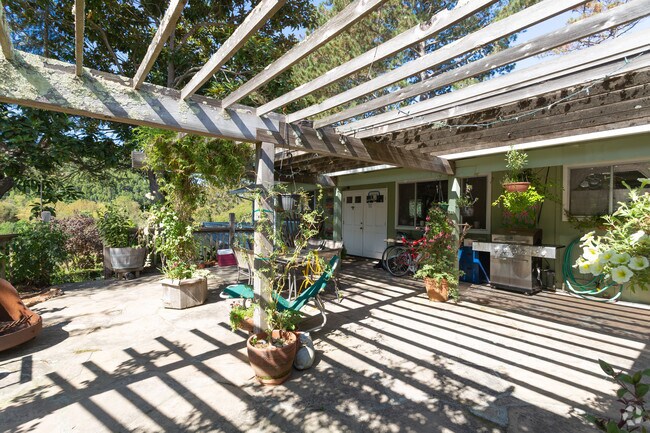 Building Patio - 5500 Nicasio Valley Rd