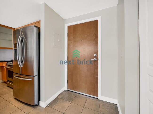 Building Photo - Conveniently Located 1 Bed 1 Bath Downtown...
