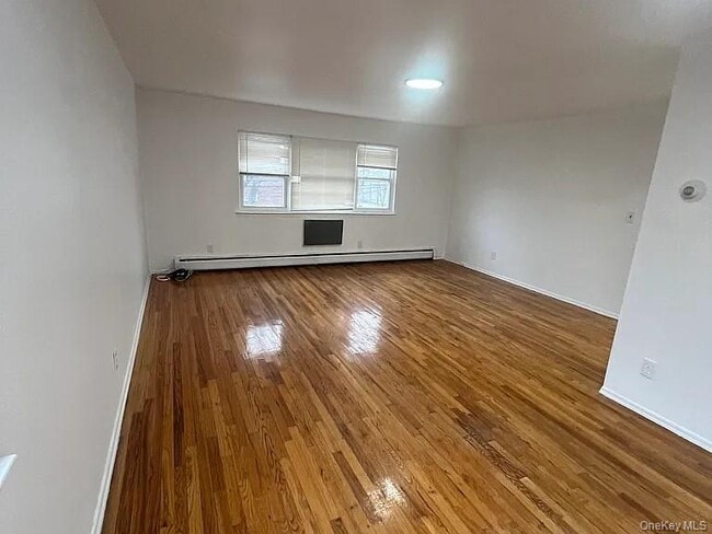 Foto del edificio - 151-84 17th Rd