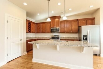 Building Photo - 121 Shiloh Ridge