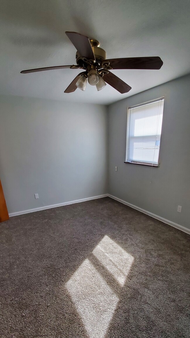 Bedroom - 5392 Broadview Rd