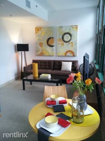 Foto principal - 1 br, 1 bath Apartment - 241 Crescent St