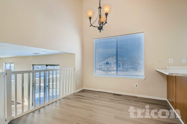 Foto del edificio - 12789 Elm St