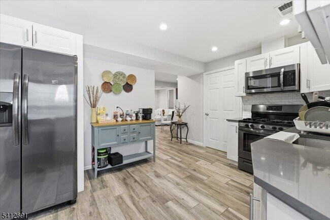 Building Photo - 316 Evergreen Ave