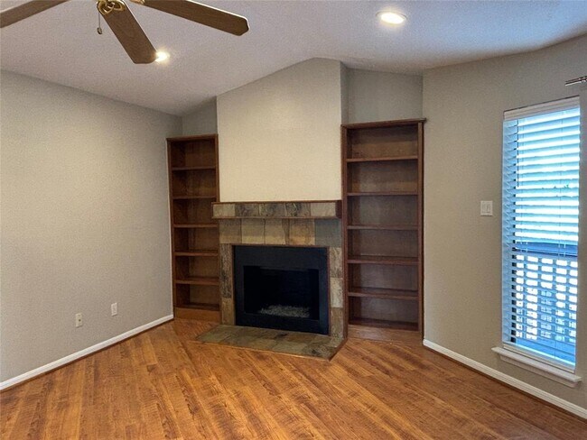Building Photo - 12755 Mill Ridge Dr
