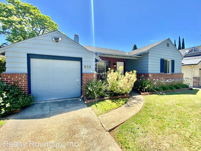 Building Photo - 2 br, 1 bath House - 633 41st St