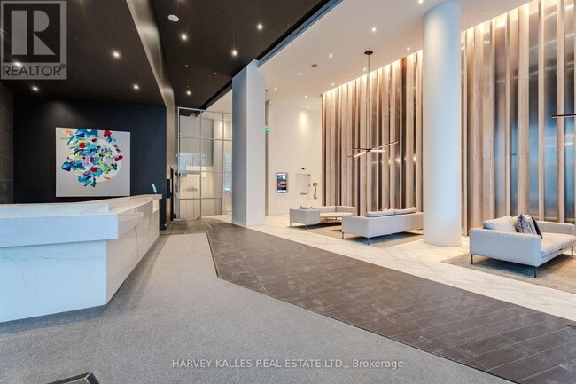 Photo du bâtiment - 3900 Confederation Pkwy