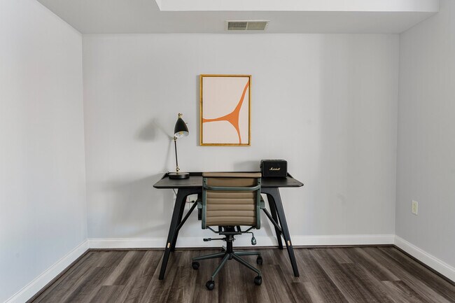 Foto del edificio - 4835 Cordell Ave