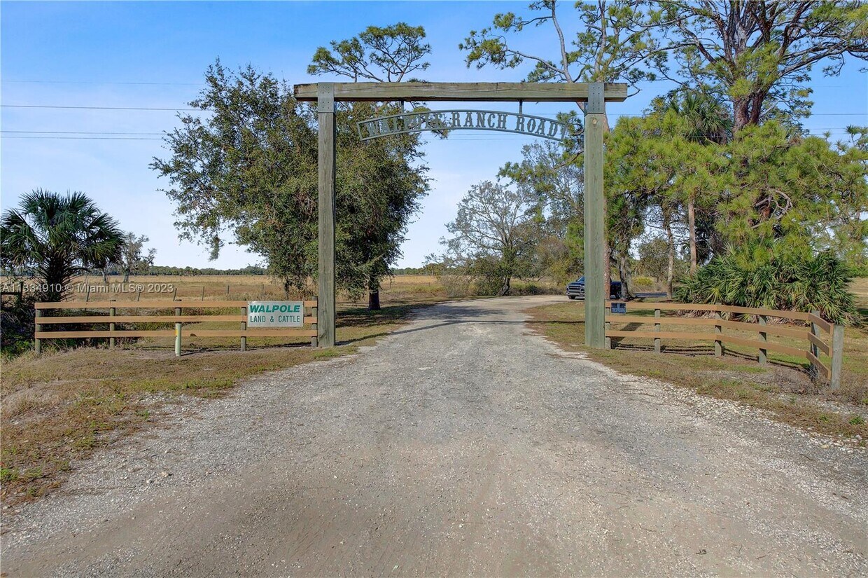 30003 SW Martin Hwy, Okeechobee, FL 34974 House Rental in Okeechobee