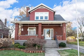 Building Photo - 3227 Daytona Ave