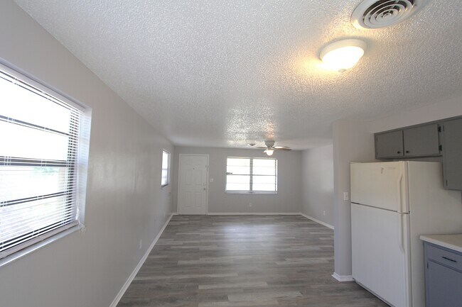 Foto del edificio - 5647 20th St