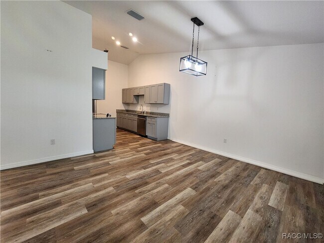 Building Photo - 3003 Crystal Blvd