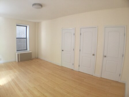 Primary Photo - 100 Lefferts Ave