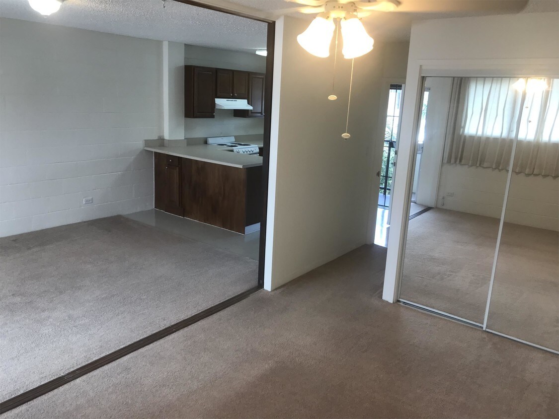 Primary Photo - 104 Kihapai St
