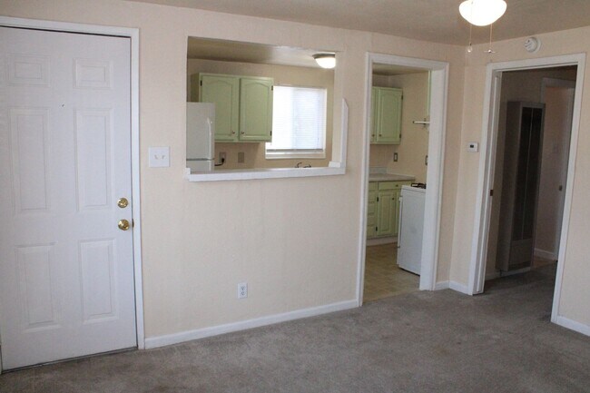 Foto del edificio - Upstairs 1 Bedroom, 1 Bathroom Unit in Ant...