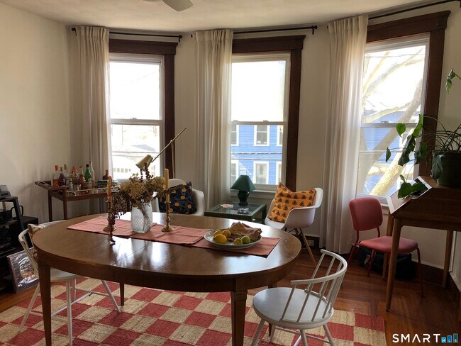 Building Photo - 52 Canner St