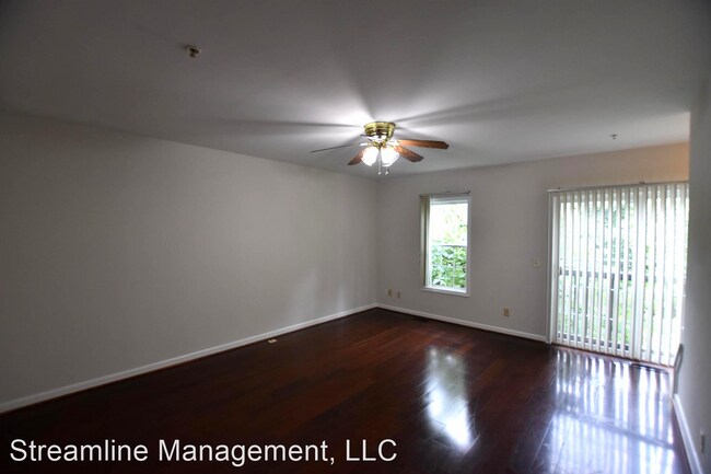 Building Photo - Studio, 1.5 bath House - 5 Clark Ct