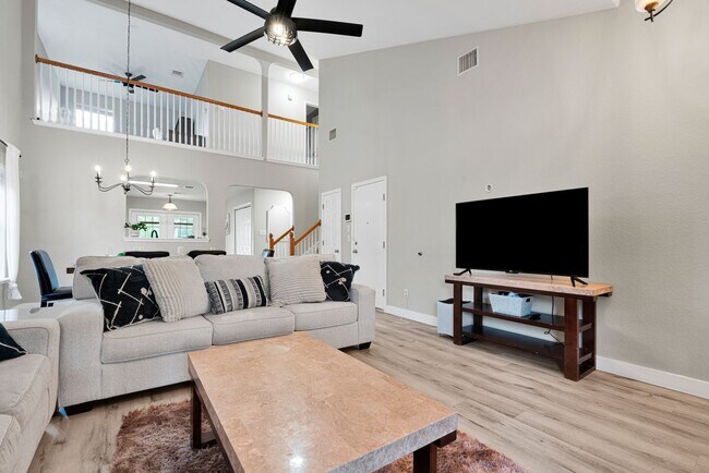 Foto del edificio - Charming 3 Bed 2.5 Bath Home in Woodlake Meadows Community