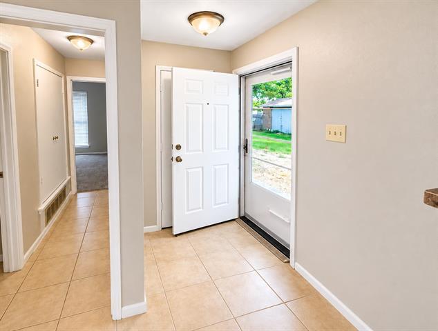 Building Photo - 4209 Wingrove Dr