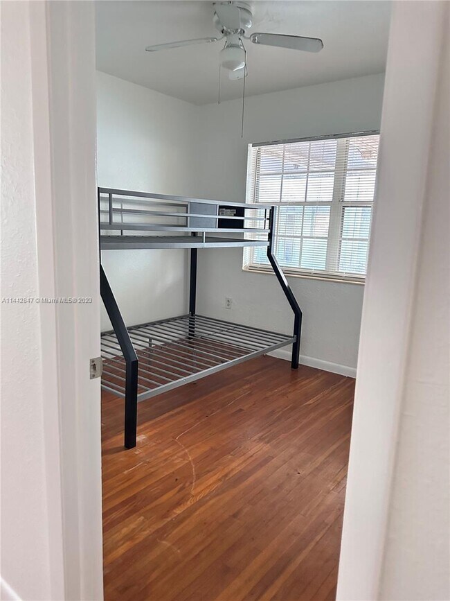 Foto del edificio - 3654 SW 25th Terrace