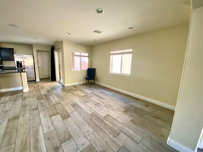 Building Photo - 10087 Emerald Edgewater Ct