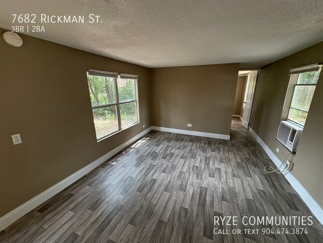 Foto del edificio - 7682 Rickman St