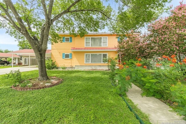 Building Photo - 416 Alexander Hamilton Dr