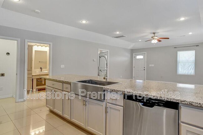 Foto del edificio - 1231 W Chestnut St