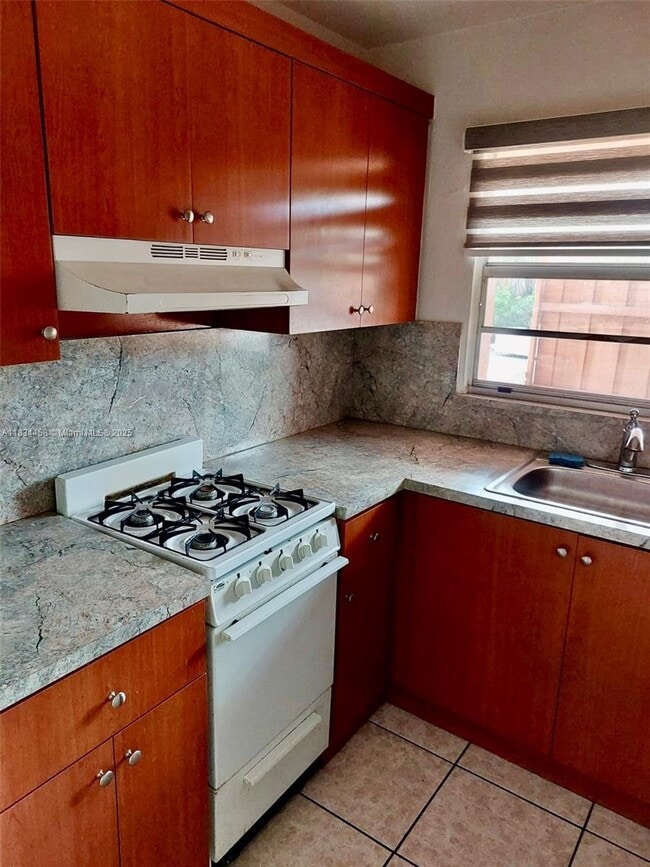 Foto del edificio - 6850 W 14th Ct