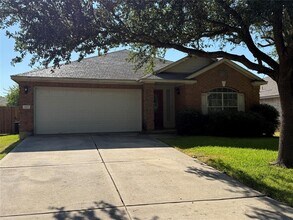 Building Photo - 3403 Rod Carew Dr