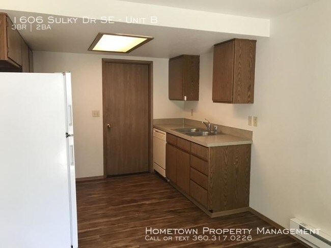 Building Photo - 3 bedroom in Lacey WA 98503