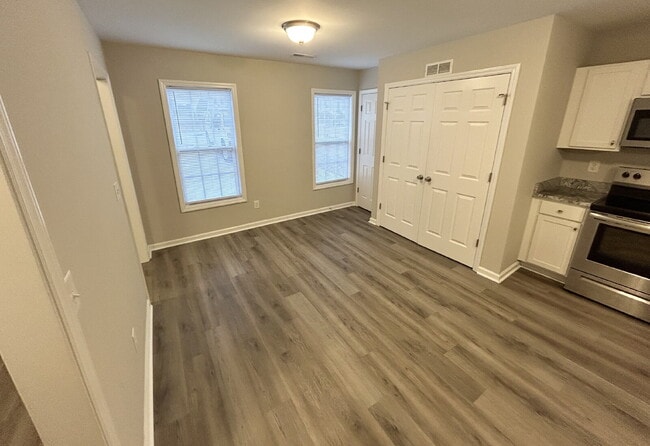 Foto del edificio - 4152 Brook Creek Ln