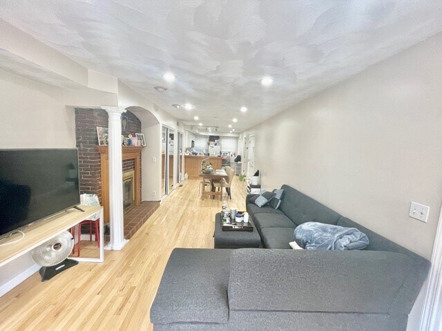 Foto del edificio - 375 Hanover St
