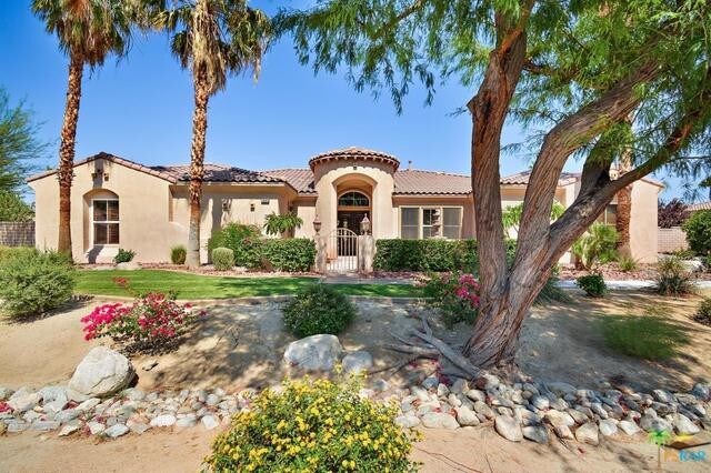 Foto principal - 49464 Escalante St