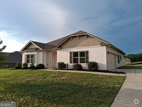 Building Photo - 8 Pinion Dr
