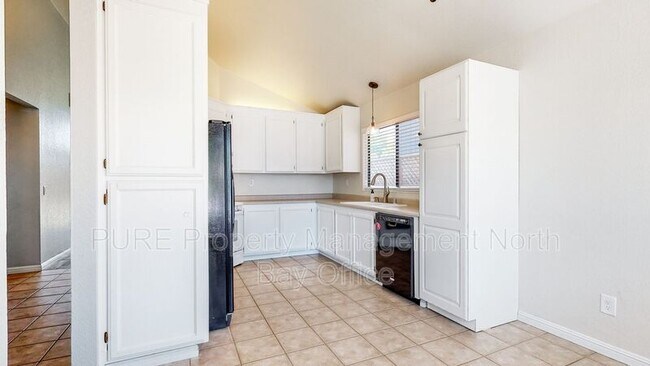 Building Photo - 7416 Mitchell Dr